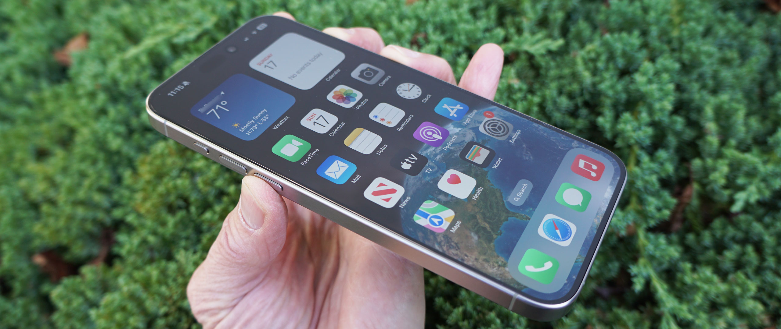 ما مدى جودة الصوت في هاتف  iPhone 15 Pro Max