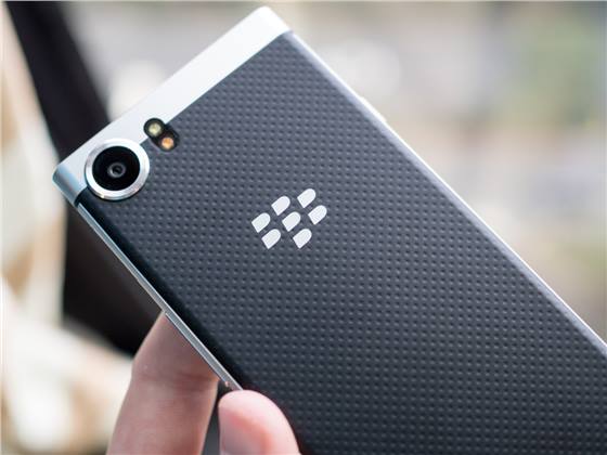 كاميرا الهاتف المنتظر BlackBerry Mercury قادمه بمستشعر هواتف Google Pixel