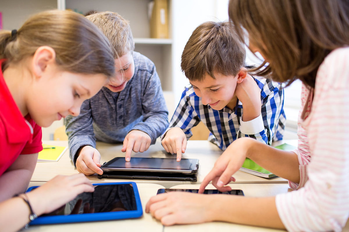 10 تطبيقات تناسب أطفالك على أجهزة الأندرويد والـ iOS