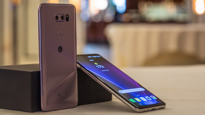 أسباب ستجعلك تقبل على شراء هاتف LG V30