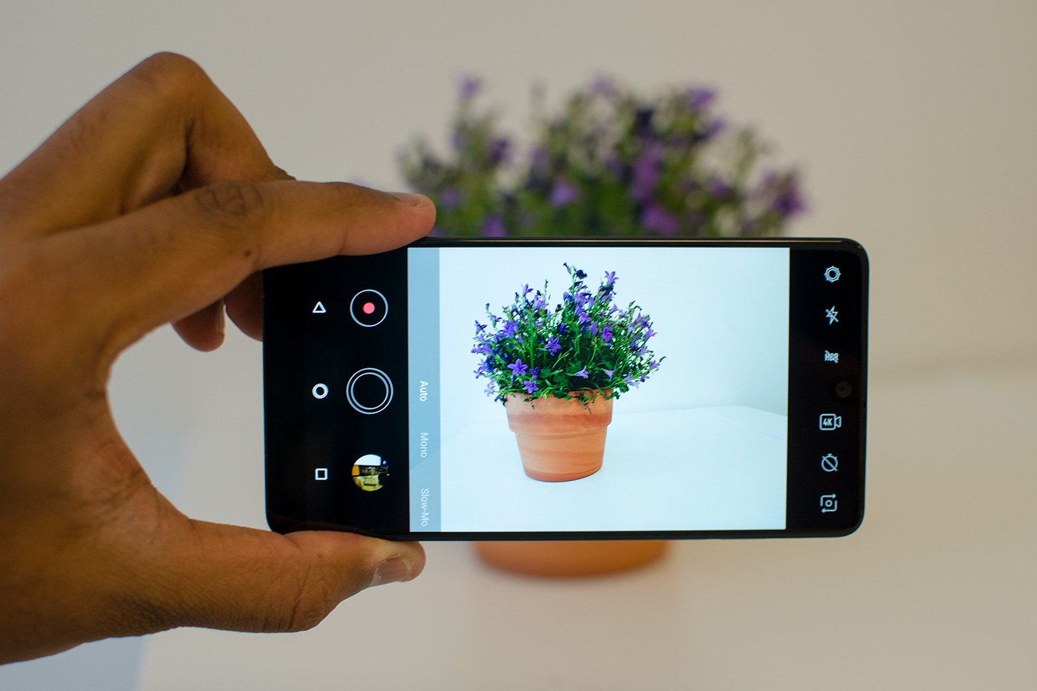 تحديث جديد لكاميرا هاتف Essential يتضمن نظام البورتريه