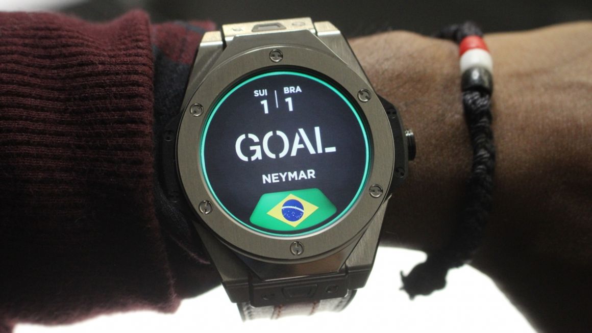 تعرف على ساعة Hublot الذكية التي سيرتديها حكّام كأس العالم 2018
