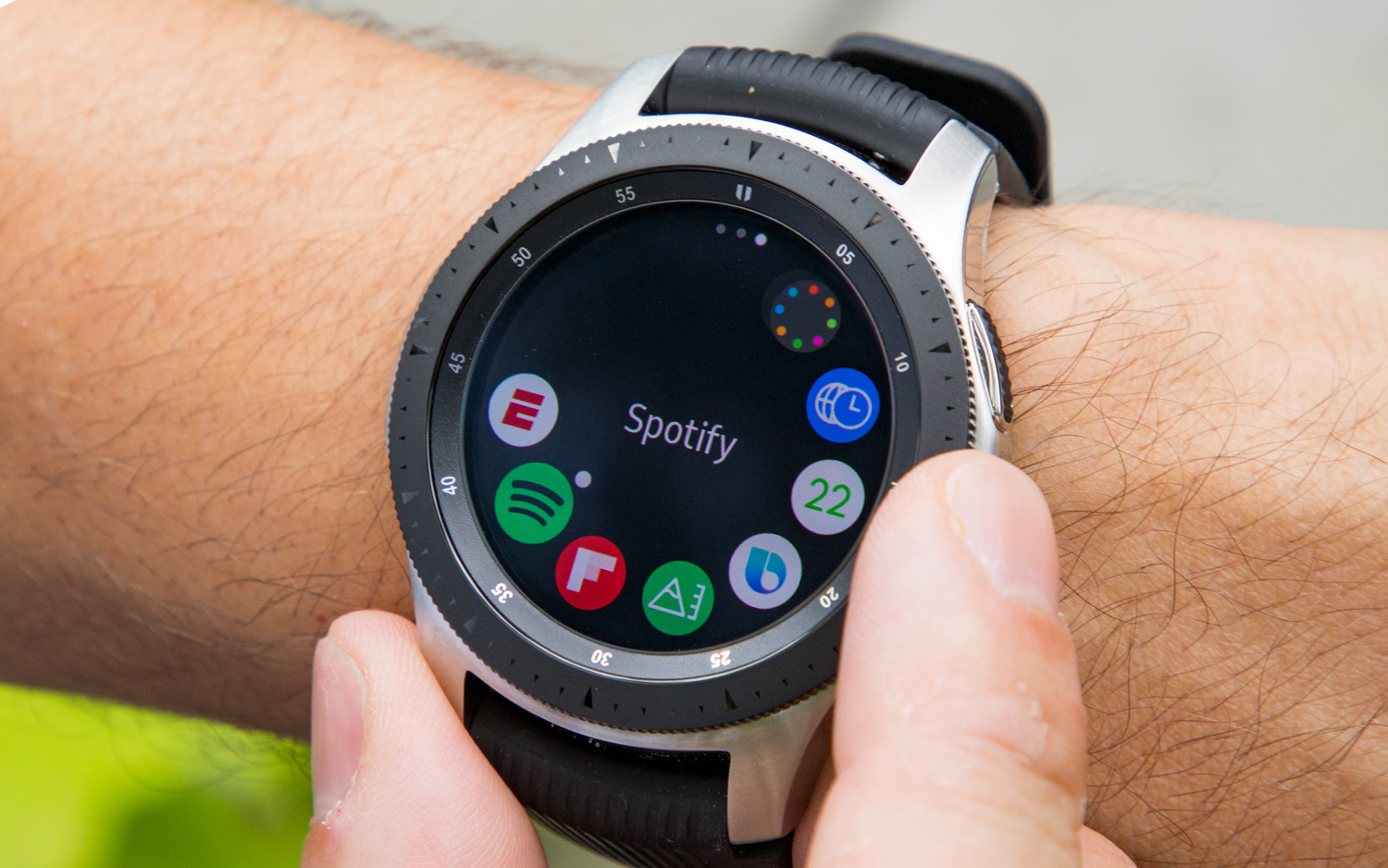 تسريبات مواصفات ساعة سامسونج الجديدة Galaxy Watch 3 قبل الإعلان الرسمي 