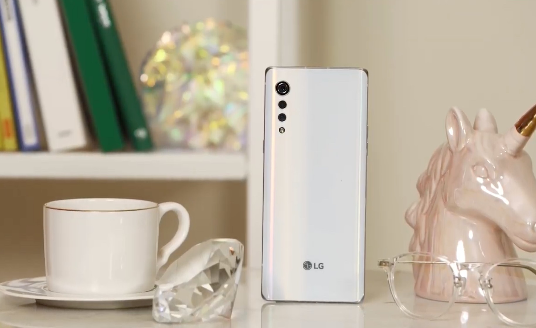 المراجعة الكاملة لمواصفات هاتف LG المتميز الجديد LG Velvet